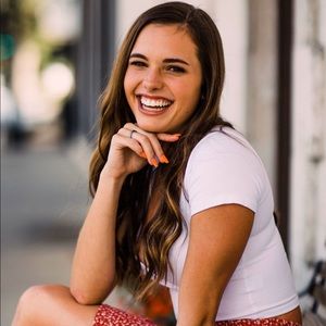 Meet your Posher, Christina